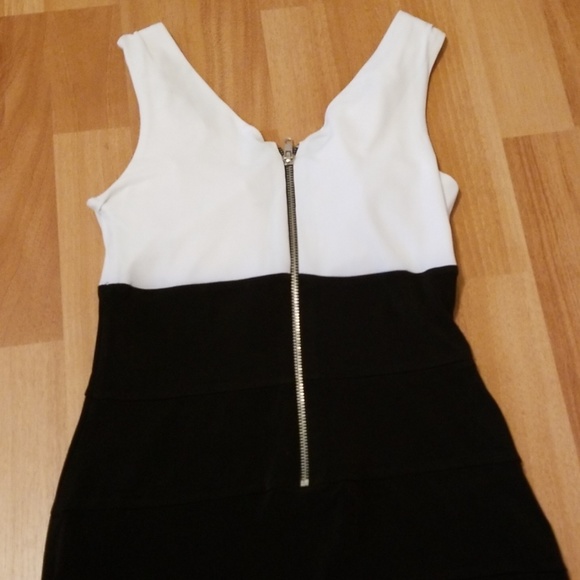 Black & white dress - Picture 4 of 6